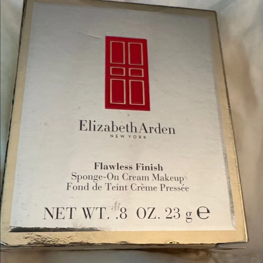 NIB 47.00 SPICE FLAWLESS FINISH SPONGE-ON CREAM MAKEUP